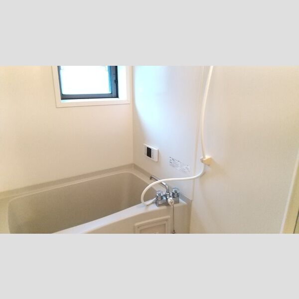 バス (B105　浴室)