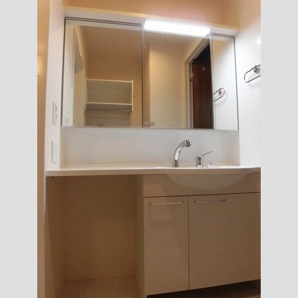 洗面所 (洗面所103)