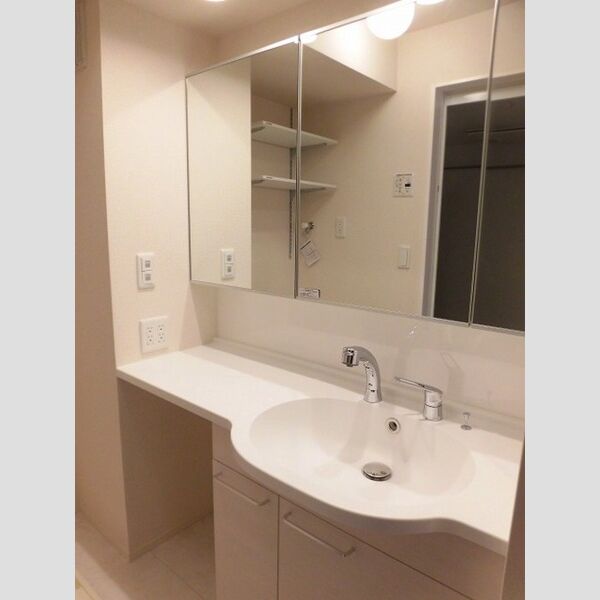 洗面所 (202　洗髪洗面化粧台)