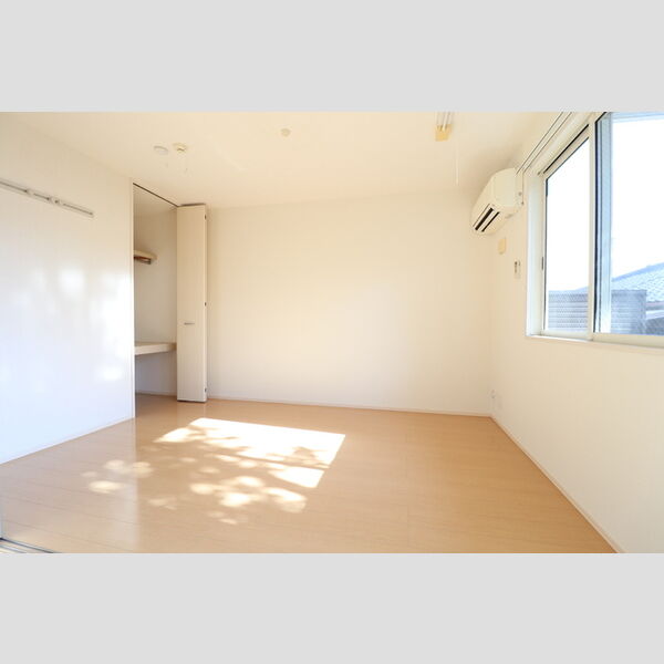 その他 (102南側洋室)