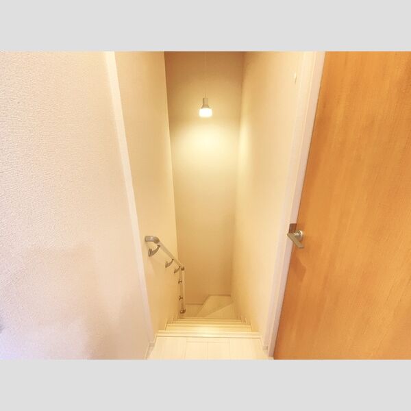 その他 (202廊下階段)