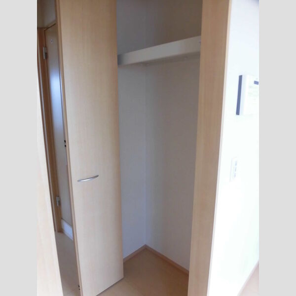 収納 (203 物入)