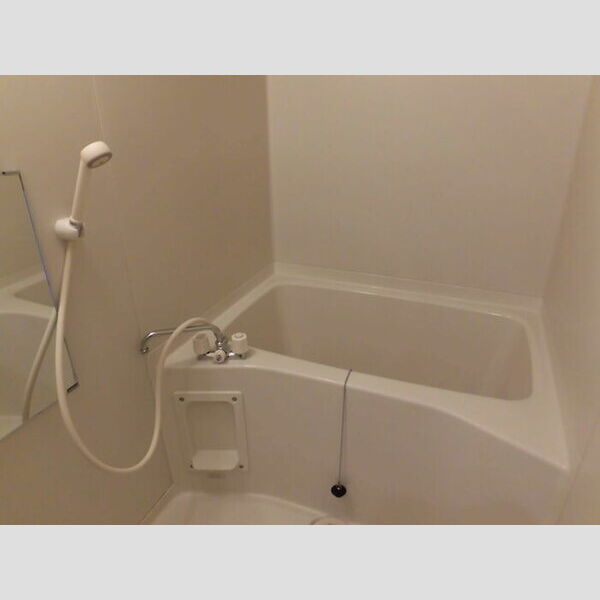 バス (102　浴室)