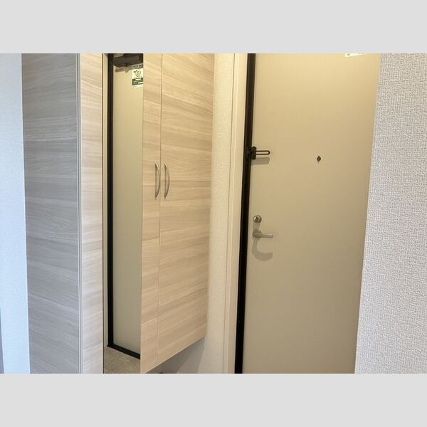 玄関 (202　玄関)