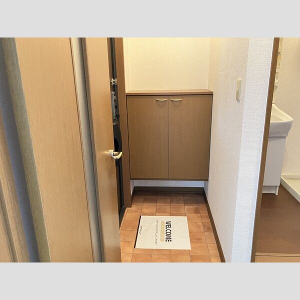 玄関 (玄関)