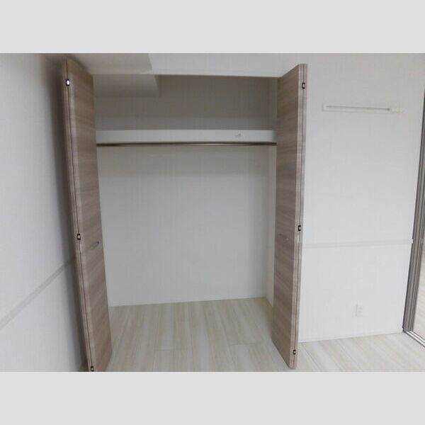 その他 (クローゼット)