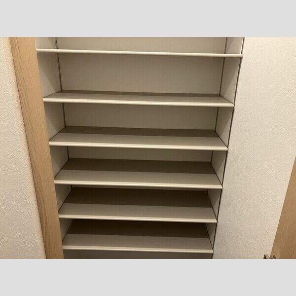 玄関 (シューズクローク)