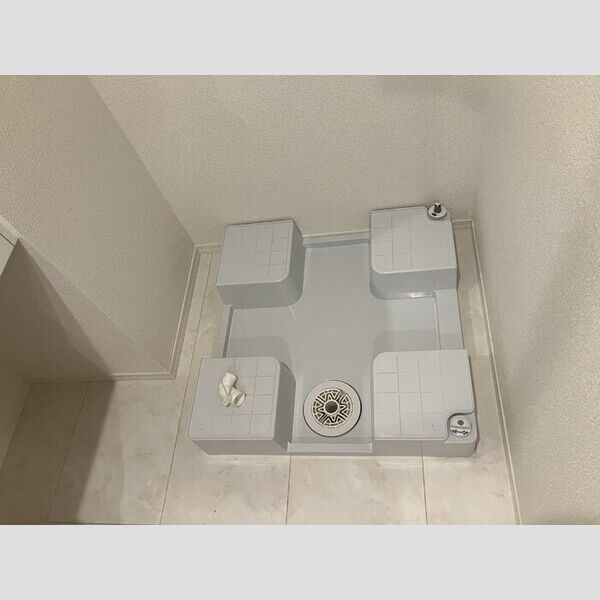 その他 (室内洗濯機置き場)