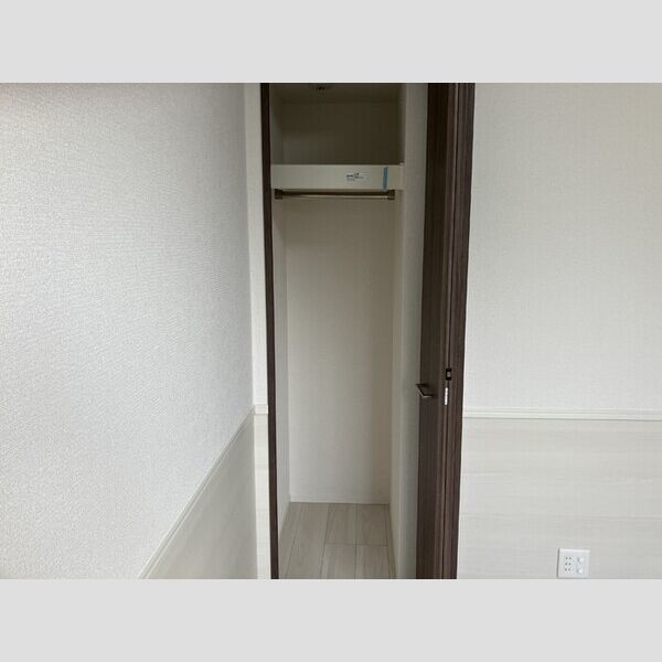 その他 (303　クローゼット)