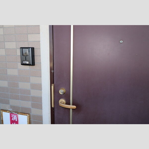 玄関 (シリンダー錠)