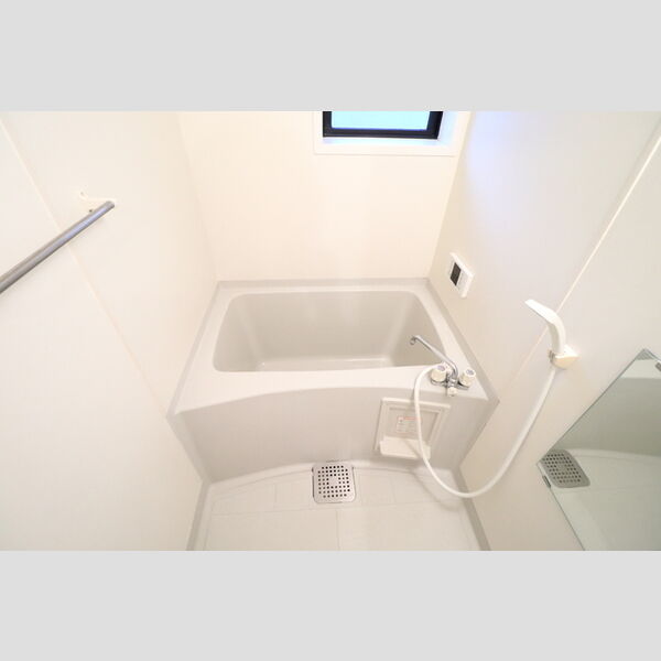 バス (H205浴室)