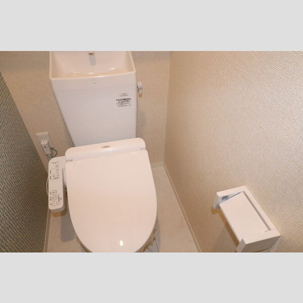 トイレ (温水洗浄暖房便座)