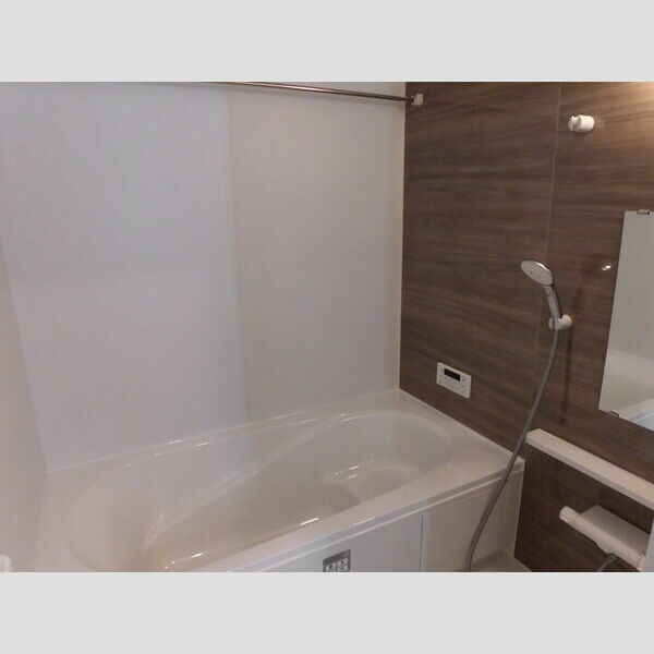 バス (208　バス)