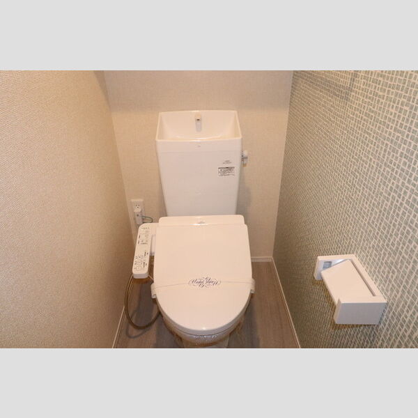 トイレ (温水洗浄暖房便座)