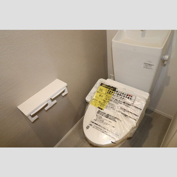 トイレ (温水洗浄暖房便座)