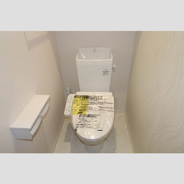 トイレ (温水洗浄暖房便座)