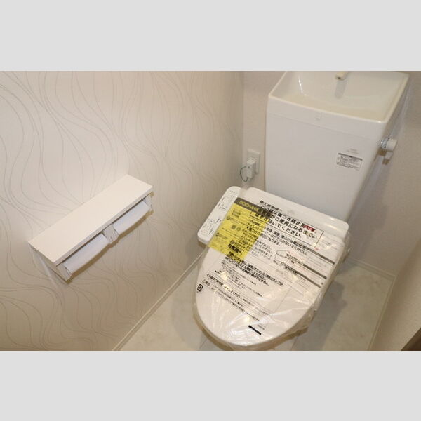 トイレ (温水洗浄暖房便座)