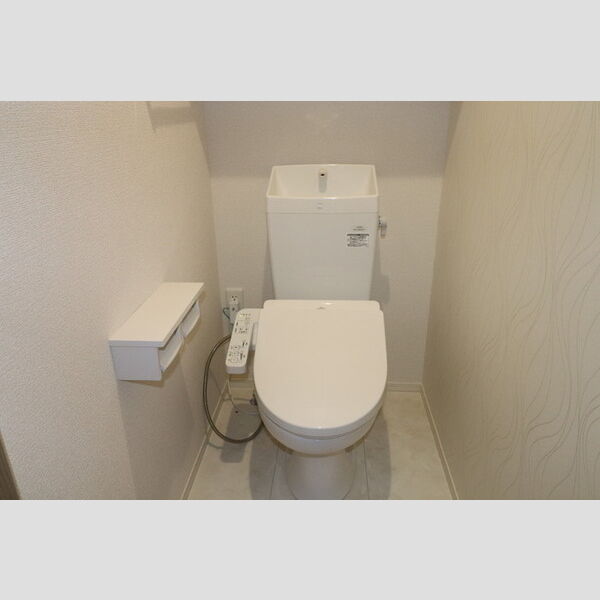 トイレ (温水洗浄暖房便座)