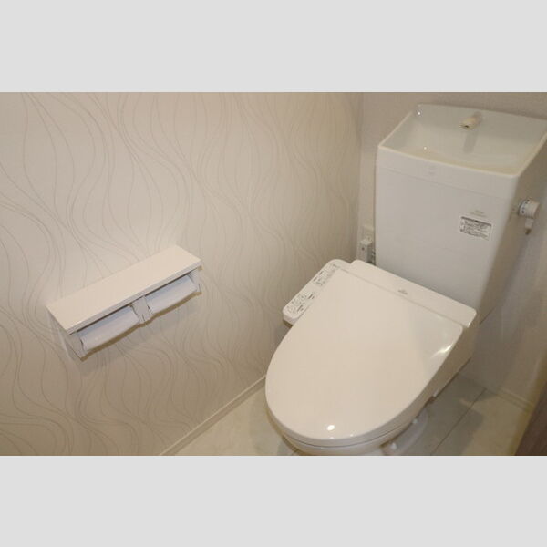 トイレ (温水洗浄暖房便座)