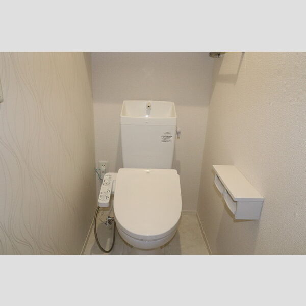 トイレ (温水洗浄暖房便座)