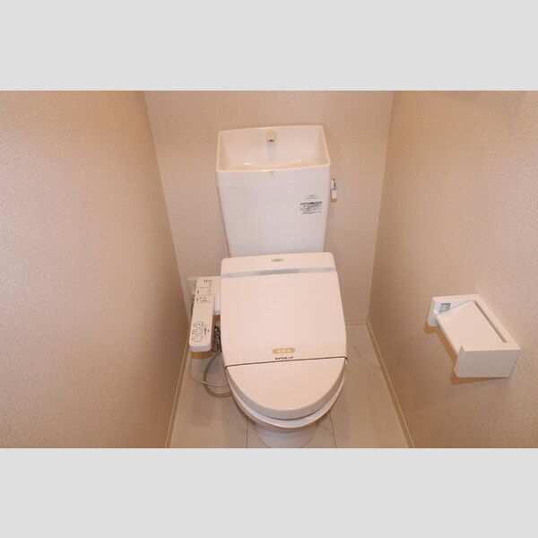 トイレ (温水洗浄暖房便座)