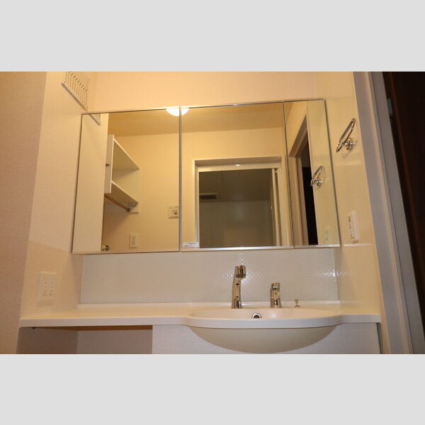 洗面所 (洗面台)