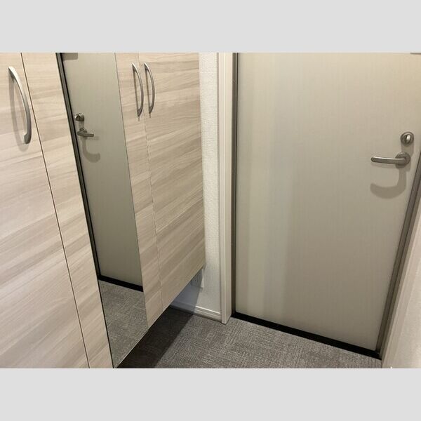 玄関 (301　玄関)