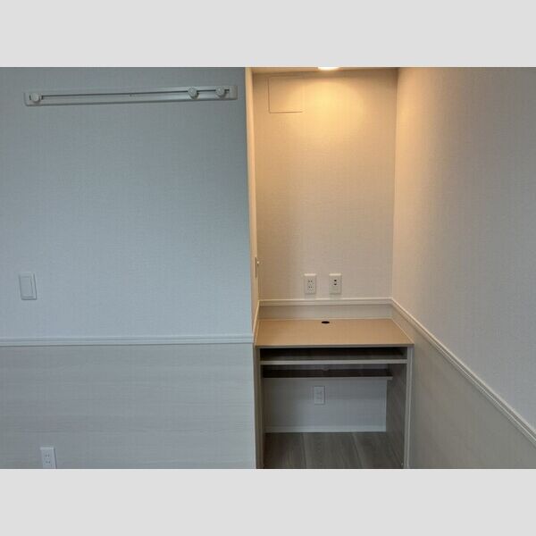 その他 (303　ワークデスク)