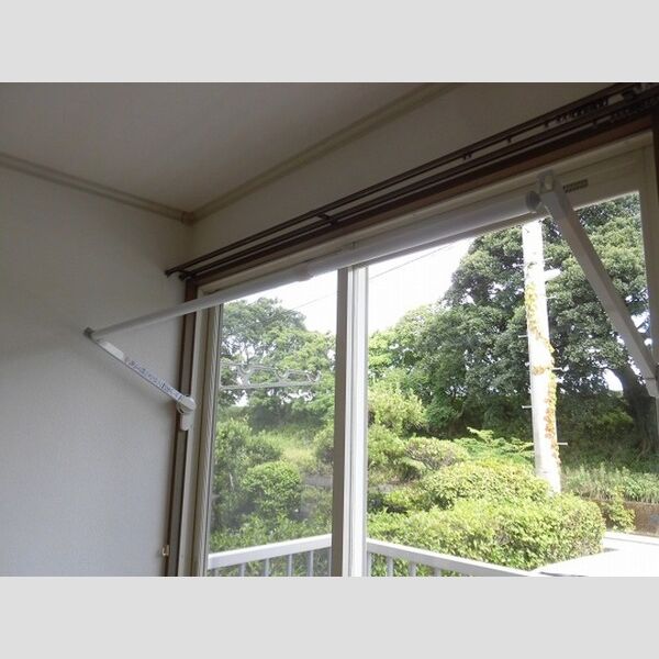 その他設備 (室内物干し竿)