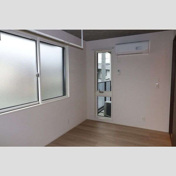 その他 (洋室①)