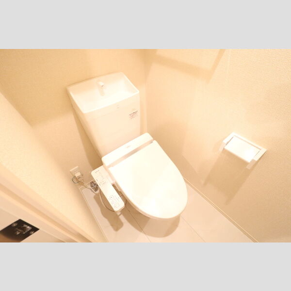 トイレ (206　温水洗浄便座)