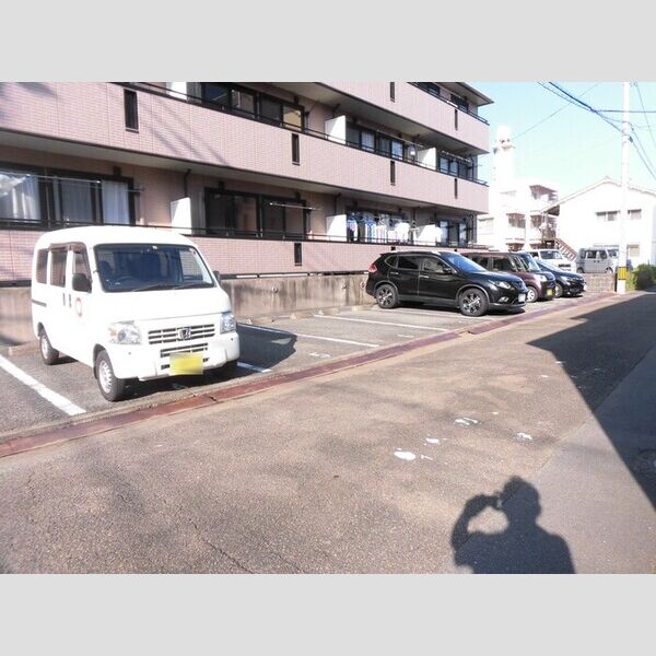 駐車場 (駐車場)