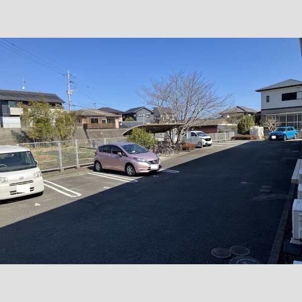 駐車場 (駐車場)