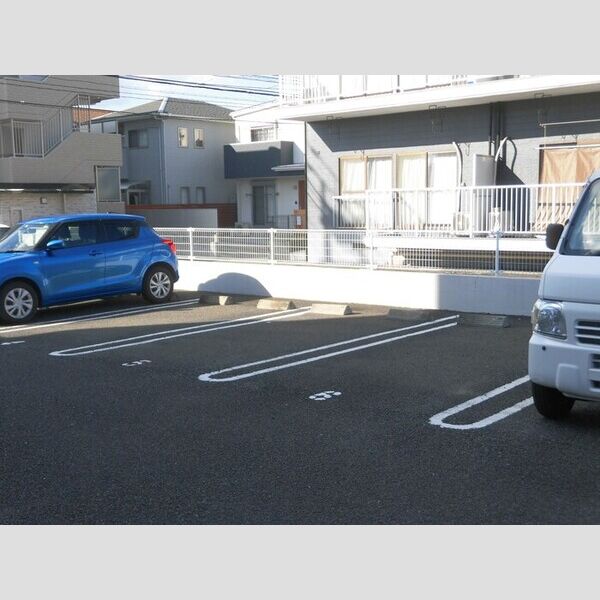 駐車場 (駐車場)