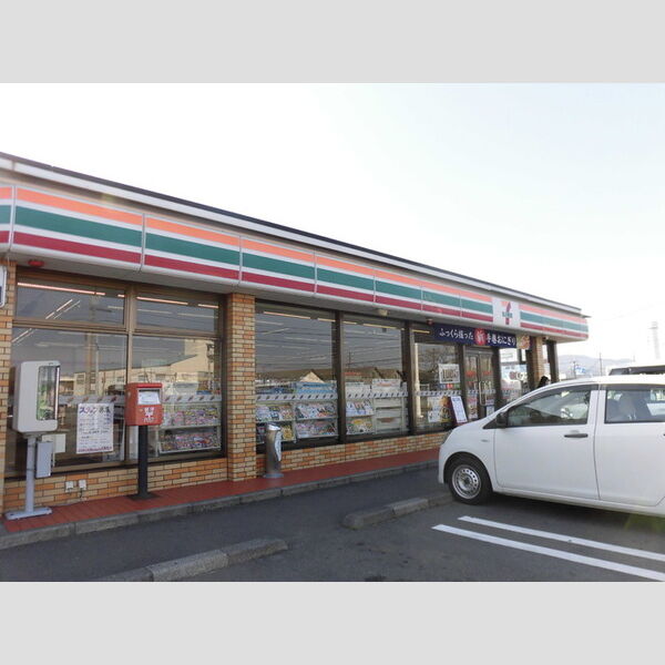 現地周辺 (セブンイレブン)