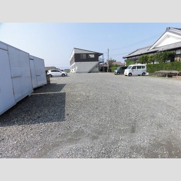 駐車場 (駐車場)