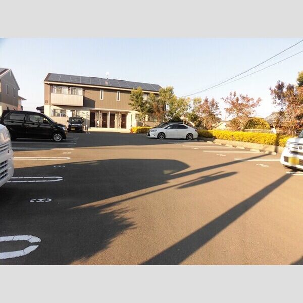 駐車場 (駐車場)