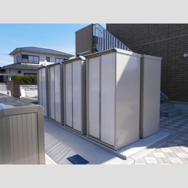 現地周辺 (倉庫)