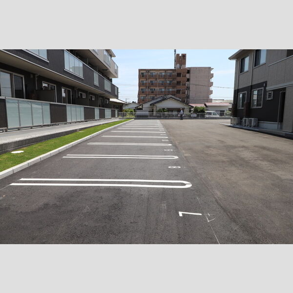 駐車場 (駐車場)