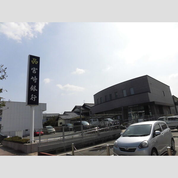 現地周辺 (宮崎銀行　高岡支店　165m)