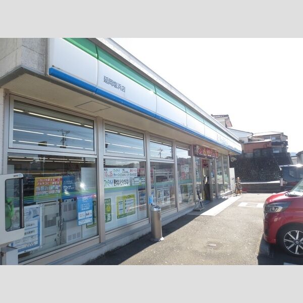 現地周辺 (ファミリーマート延岡塩浜店)