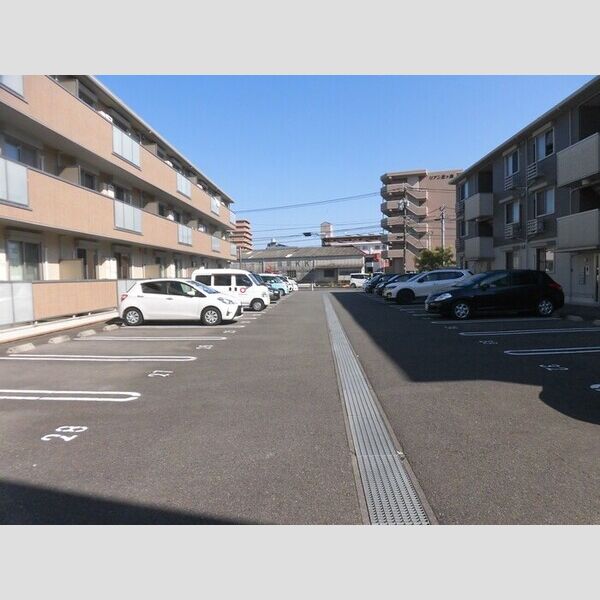 駐車場 (駐車場)