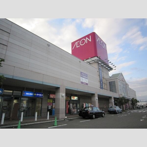 現地周辺 (イオン日向店 383m)