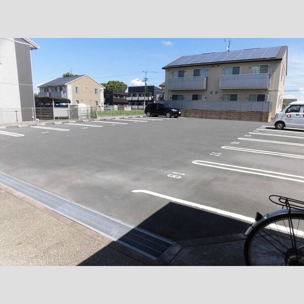 駐車場 (駐車場)