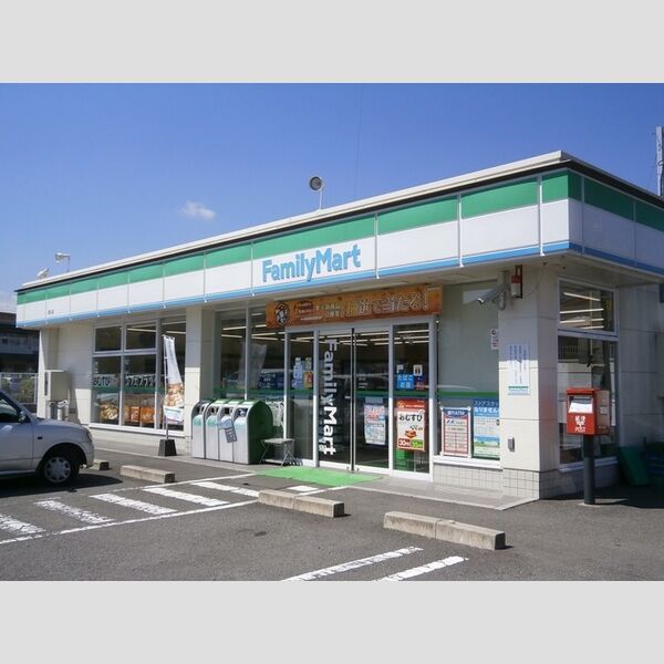 現地周辺 (ファミリーマート恒久店)