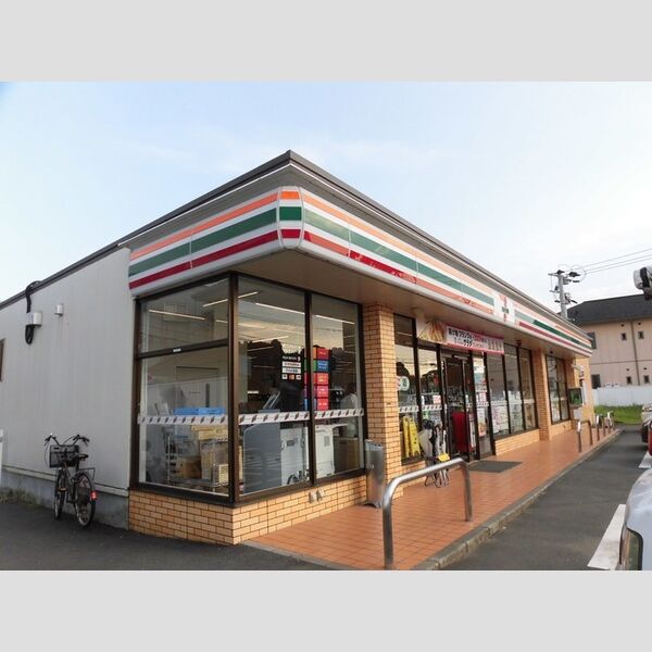 現地周辺 (セブンイレブン佐土原広瀬中学校前店)