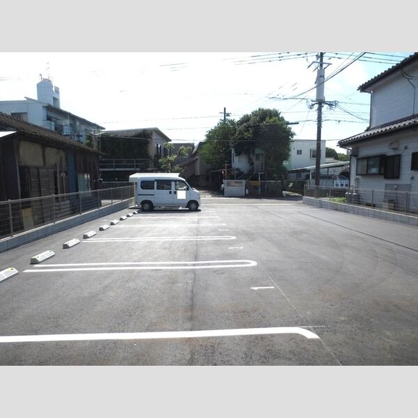 駐車場 (駐車場)