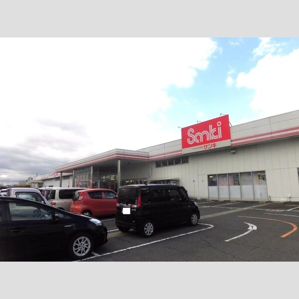 現地周辺 (ファッション市場　サンキ　都城店　698m)