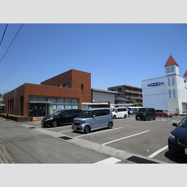 現地周辺 (宮崎銀行平和台支店　710m)