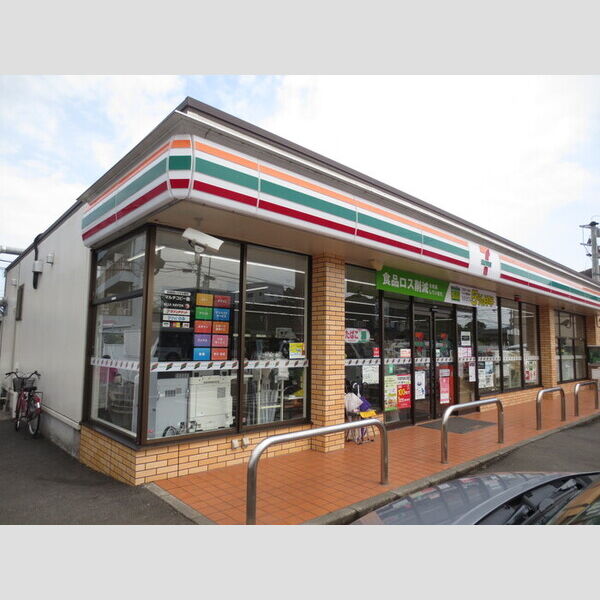 現地周辺 (セブンイレブン佐土原広瀬中学校前店　530m)